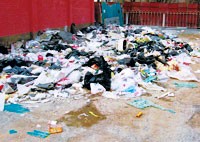 China's Silk Alley Fades Dark