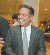 Doctor Narciso Comes Chicago