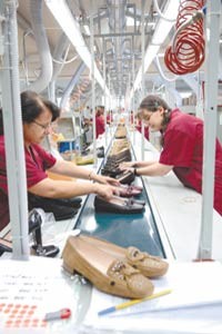 Tod's Puts Pebble the Metal