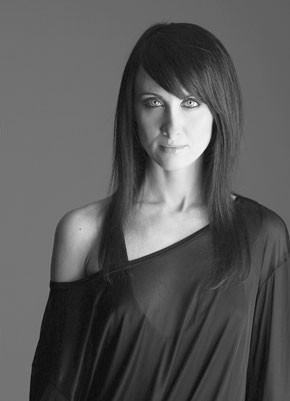Fashion Scoops: Red Head?... Dior's New Muse... Royal Acclaim...