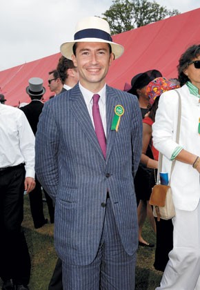 Fashion Scoops: Horsing Around... Mouret Day... Fashion Honors...