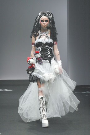 Japan Fashion Week Aims Raise Its Profile