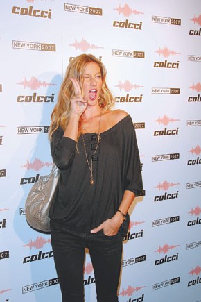 Fashion Scoops: Kidman Coup... Bond's Fate... Ferre Tribute...