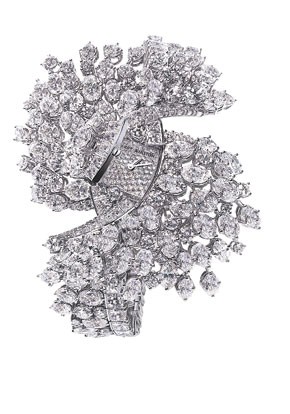Romancing the Stone: Aber Renamed Harry Winston Cachet