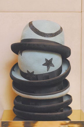 Mad Men: Hat Chance... Puttin' on the Glitz