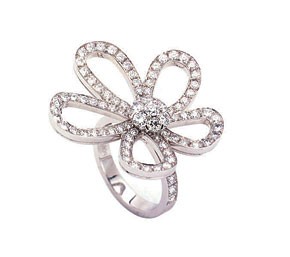 Van Cleef Rolls Dice Macau, Vegas