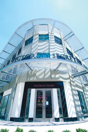 Center Cooks Up Recipe Dallas Retail