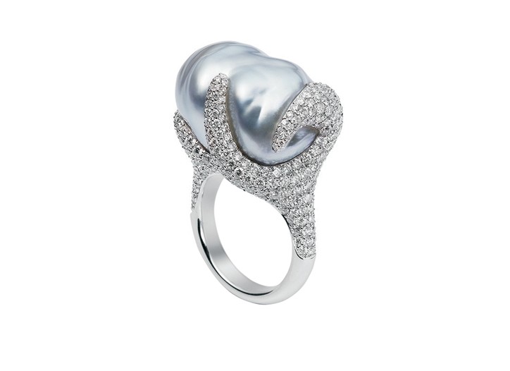 Jewelers Bank on Emotion and Diversity