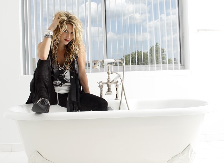 Kesha Sebert: Hard Candy