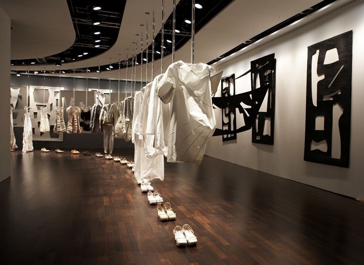 Calvin Klein Shows Off Seoul