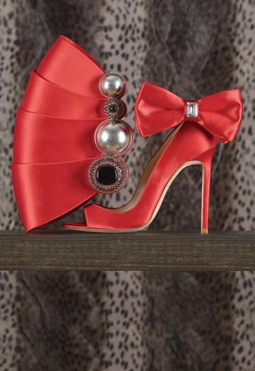 D.V. Worthy: Dramatic Accessories Fall 2010