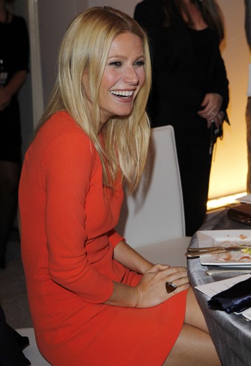 Gwyneth Paltrow Clocks Face Time Baume & Mercier