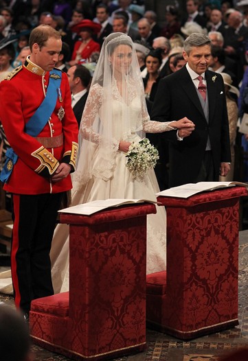 Sarah Burton Alexander McQueen Does Kate’s Dress