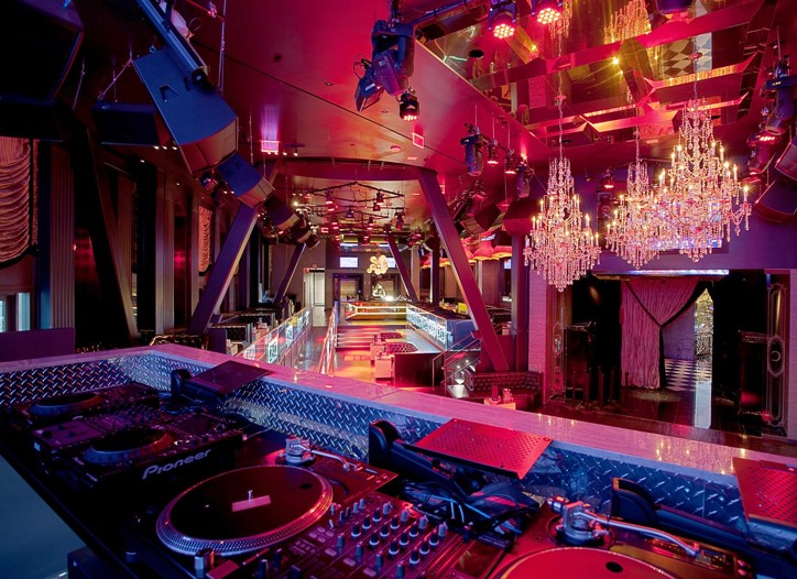 Couture Show Preview: Las Vegas Scene
