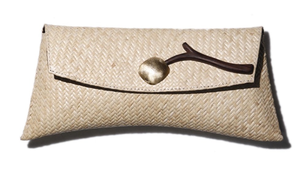 Accessories: Trends Key Offsetting Weak Economy