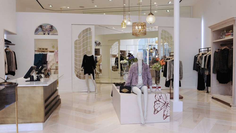 Ella Moss Opens First Store