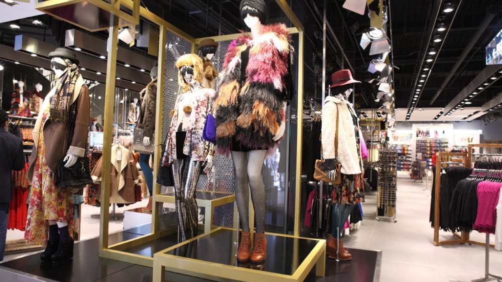 Topshop Blows Into Chicago