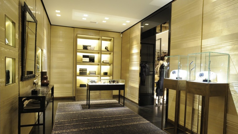 Chanel boutique on Avenue Montaigne