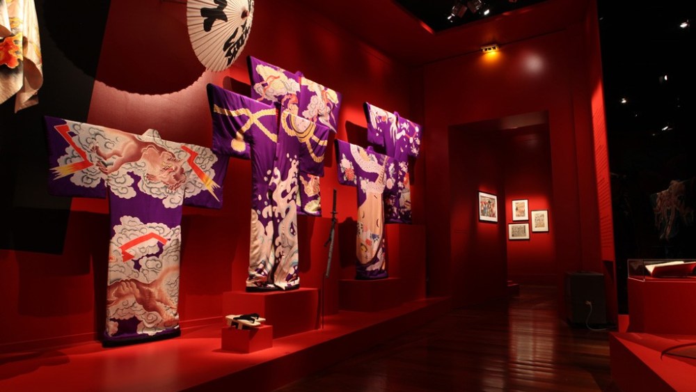 Kabuki Costumes on Display Paris