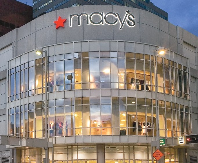 Macy’s Executives Get Buyout Offer