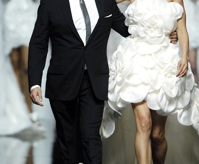 Pronovias Goes Lace and White