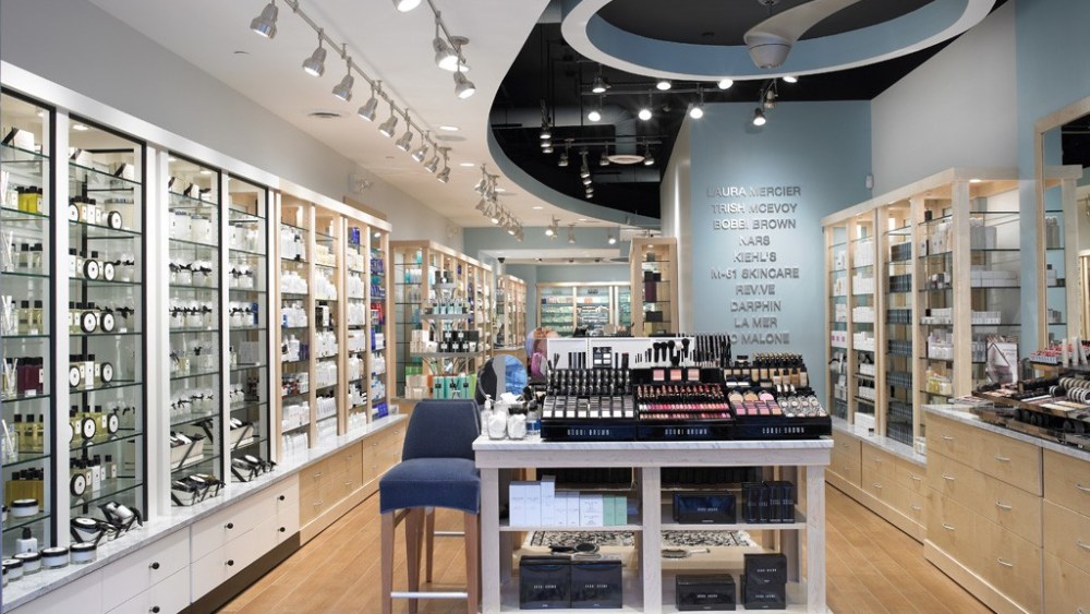Beauty Chains Aim Dominance