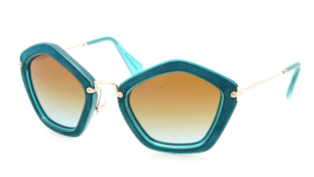 Eyewear Fired Up on Retro Styles