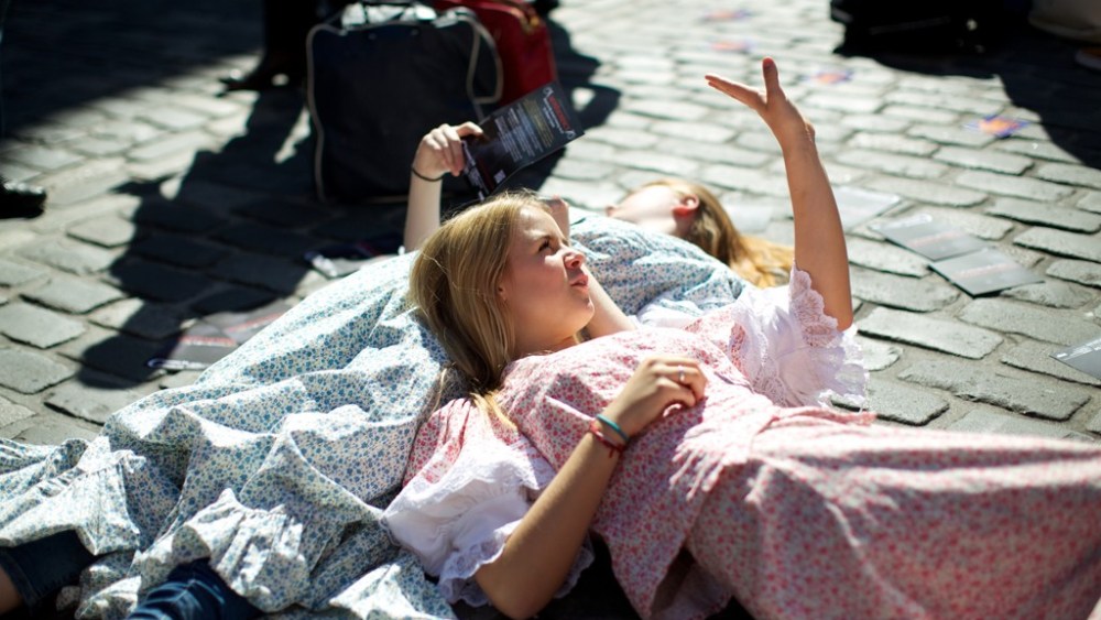 They Are Wearing: The Edinburgh International Festival