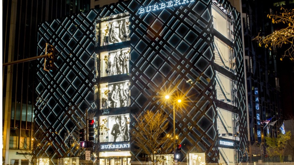 Burberry Goes Big Chicago