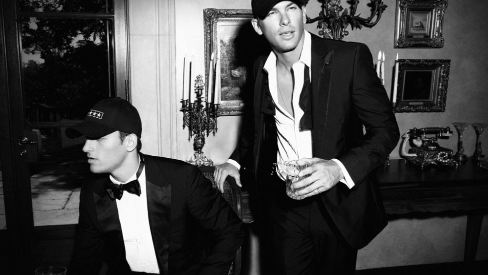 Gents Brand Bows With Advertising Push