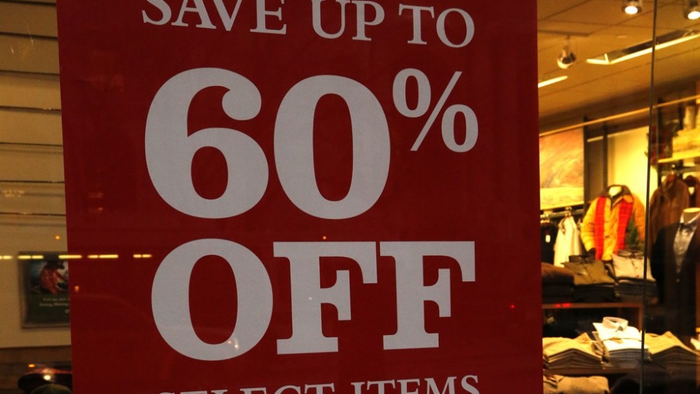 Improving Economy Not Translating into an Increase in Holiday Spending