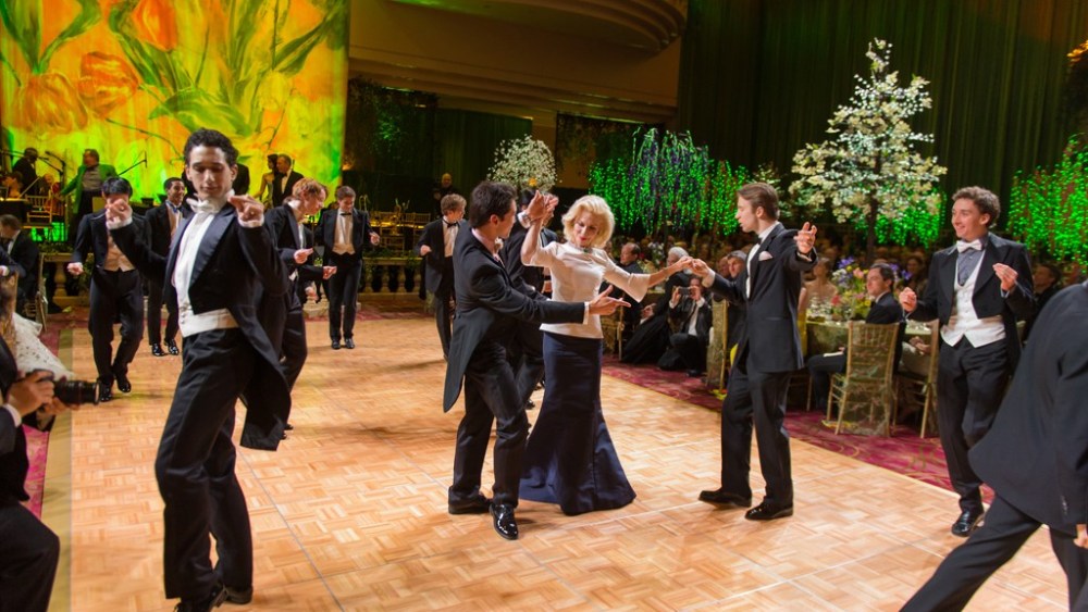 Houston Ballet Ball Honors Lynn Wyatt