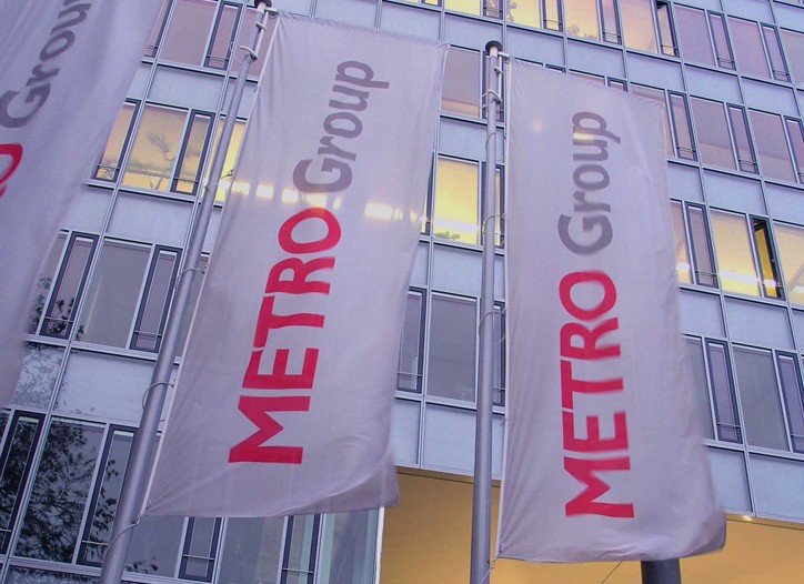 Metro Group Sales Fall 1.1% in Q4