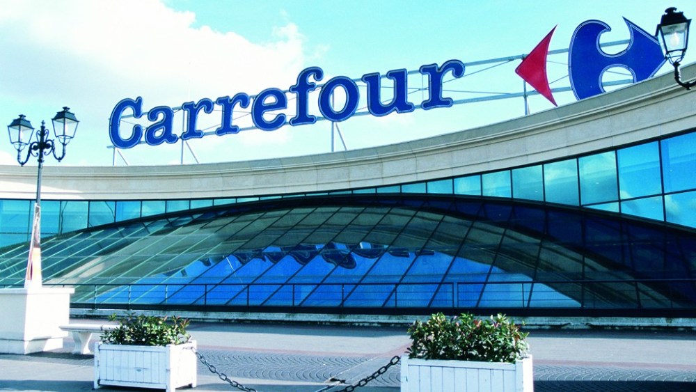 Carrefour Shares Tumble on Ailing China Business