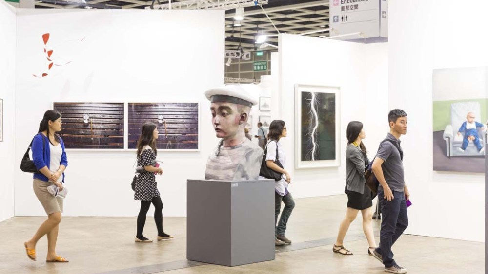 Art Basel Hong Kong Draws Crowds