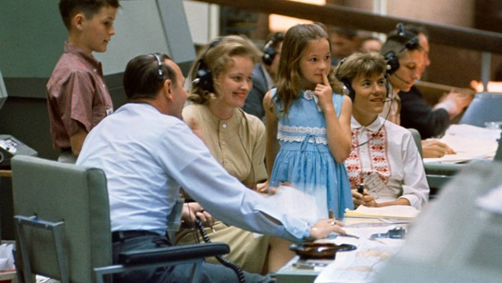 Married the Moon: Lily Koppel Discusses 'The Astronaut Wives Club'