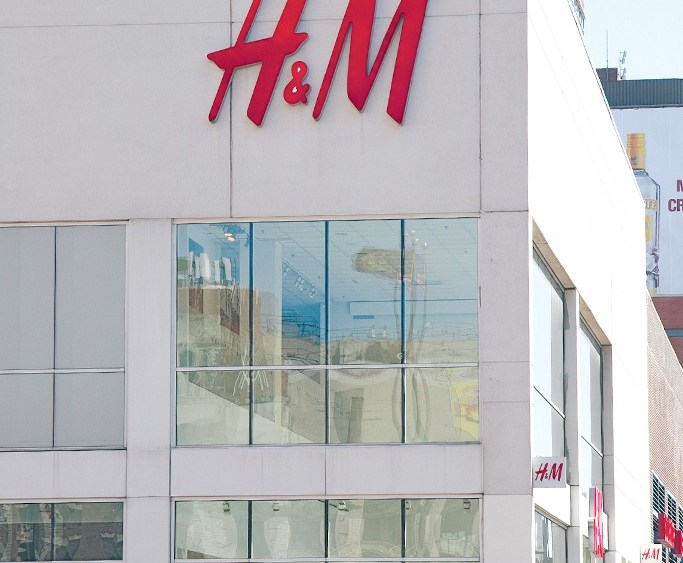 H&M Factories in Bangladesh Haven't Made Safety Repairs, Report Alleges