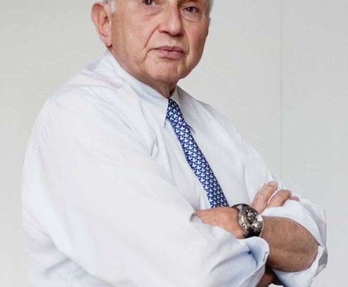 Leslie Wexner Takes Victoria’s Secret Reins From Sharen Turney