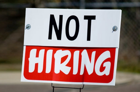 Employment Stalls Apparel Retailers