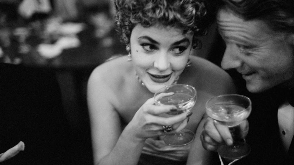 The Fashionable World of Photographer Garry Winogrand
