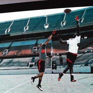 Under Armour Sales Jump on Strength of Stephan Curry