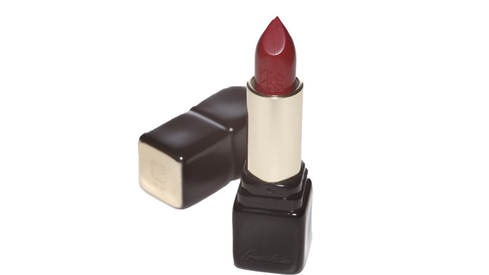 Guerlain Kiss in Red Passion.