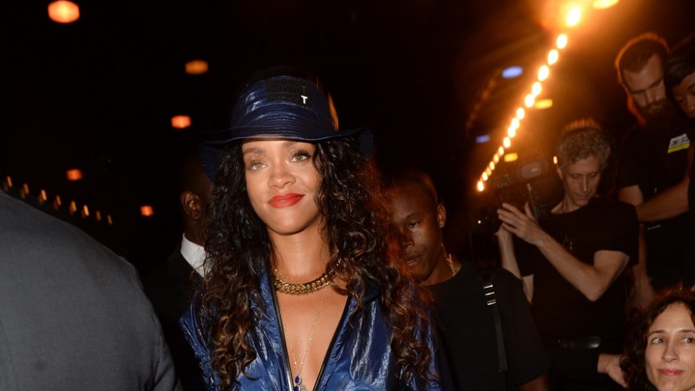 Rihanna attends NYFW.