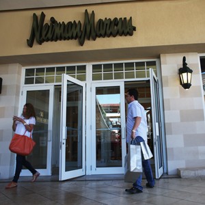 Neiman Marcus Lower Sales, Earning for 1Q, Acquires MyTeresa