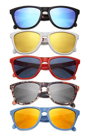 Luxottica to Produce and Distribute Valentino Eyewear