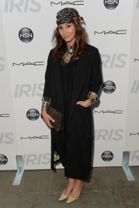 Eye, Gina Gershon