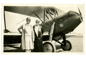 Snapshots of Dangerous Women
