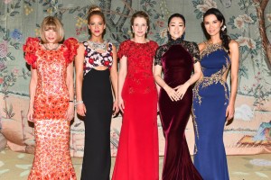 Met, 2015, Anna Wintour, Jennifer Lawrence, Gong Li, Marissa Myer, Wendi Murdoch