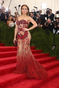Jennifer Lopez in Atelier Versace