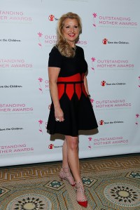 Meredith Vieira, Outstanding Mothers Awards